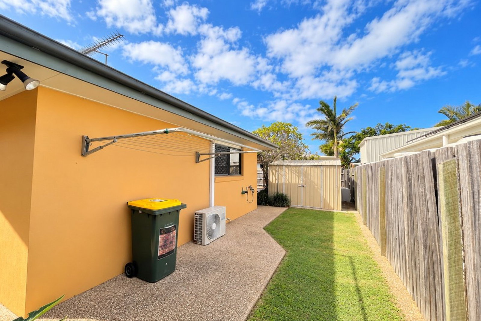 6 Waterfront Drive, Agnes Water  QLD  4677