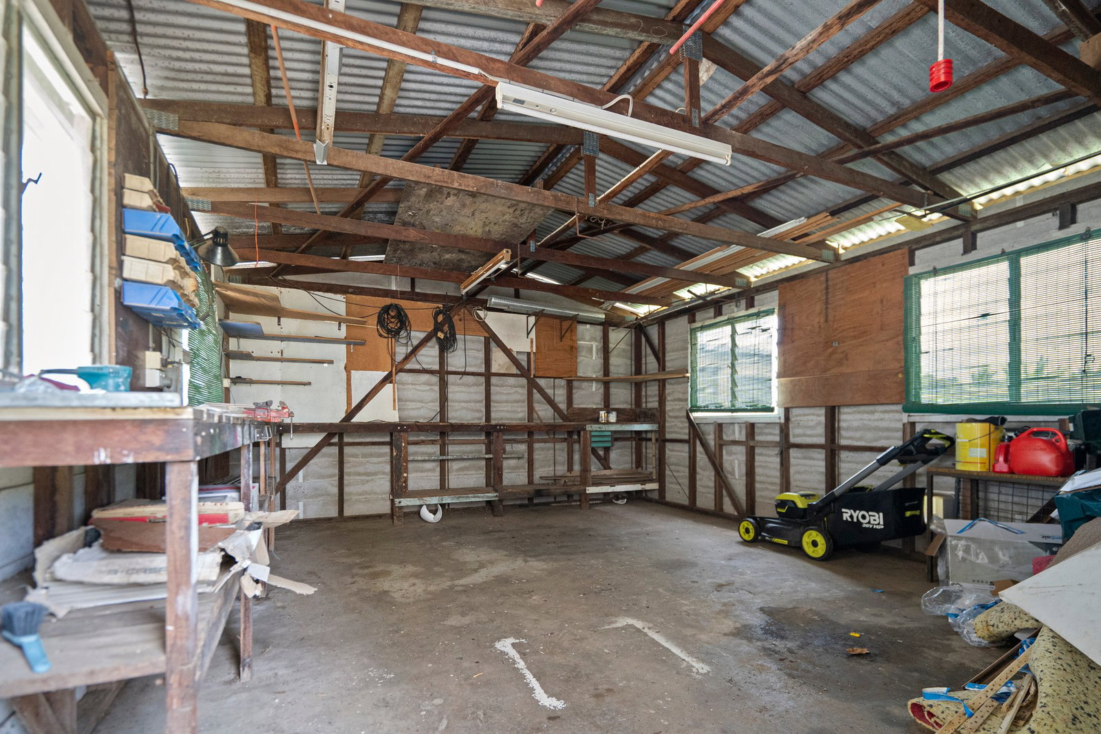 9 Lovers Walk, Thabeban  QLD  4670