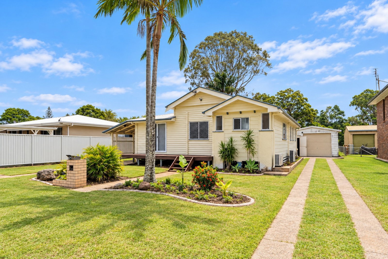 9 Lovers Walk, Thabeban  QLD  4670