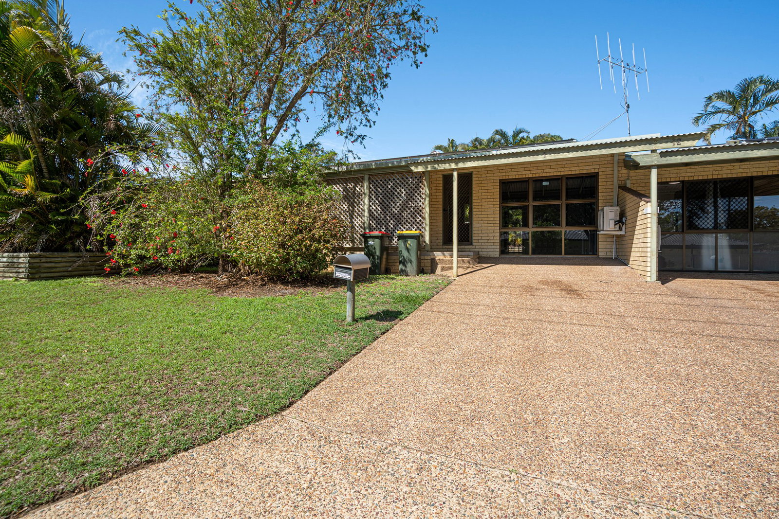 1/12 Scott Street, Millbank  QLD  4670