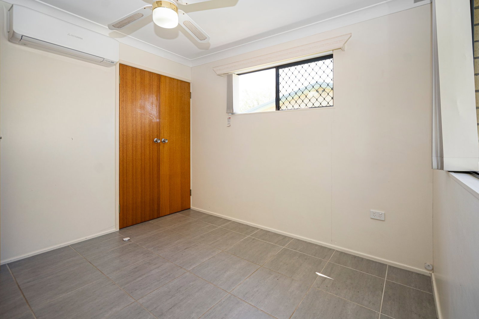 1/12 Scott Street, Millbank  QLD  4670