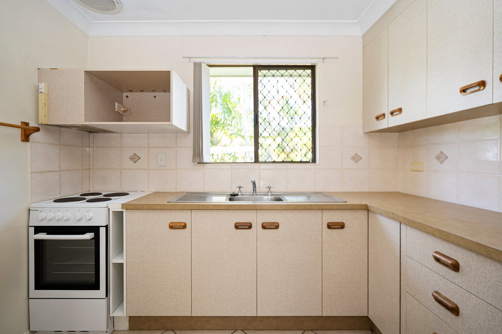 1/12 Scott Street, Millbank  QLD  4670