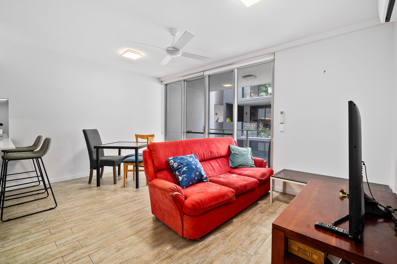 Listing image for 57/17 Carl Street, Woolloongabba  QLD  4102