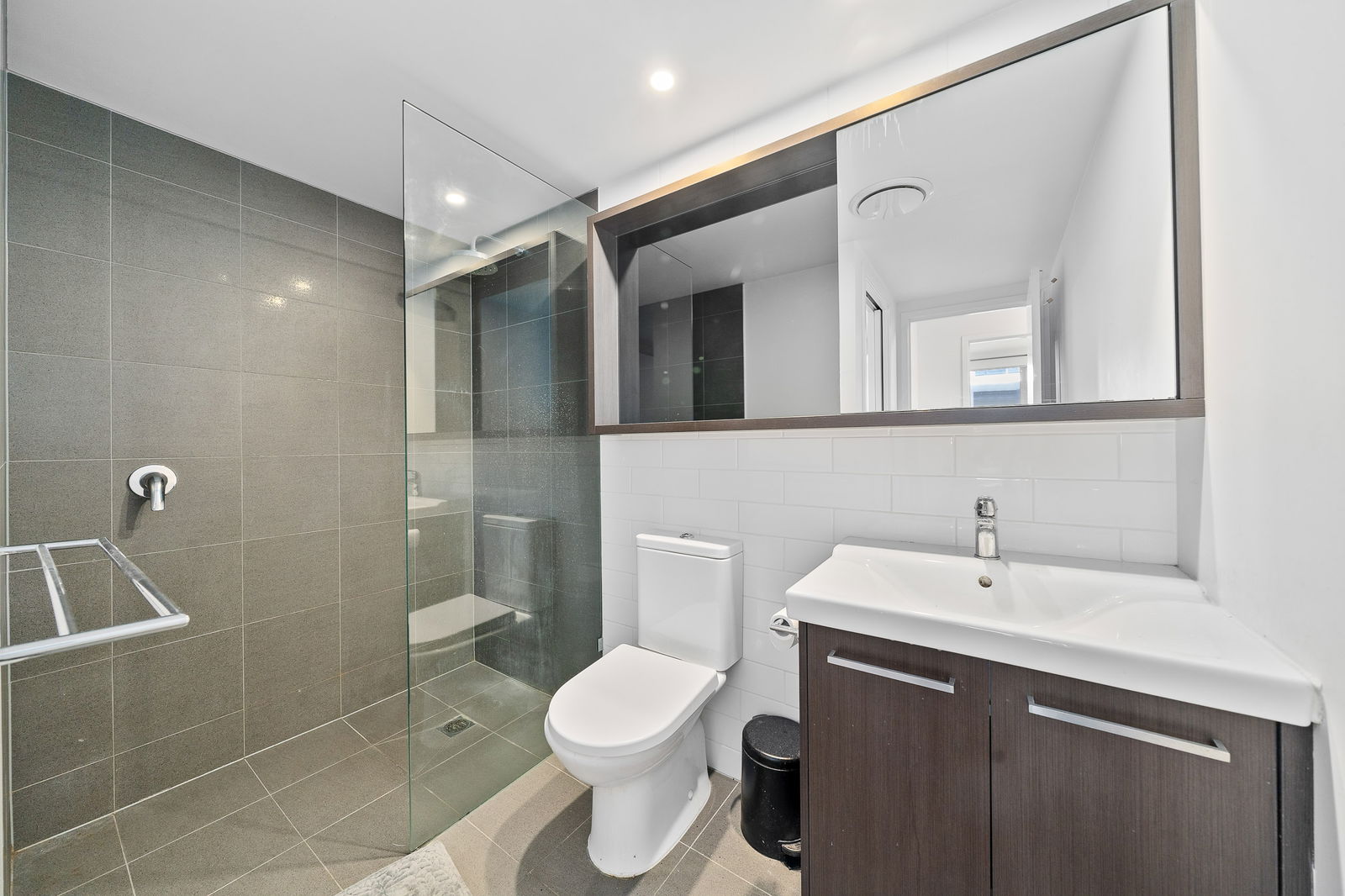 Listing image for 57/17 Carl Street, Woolloongabba  QLD  4102