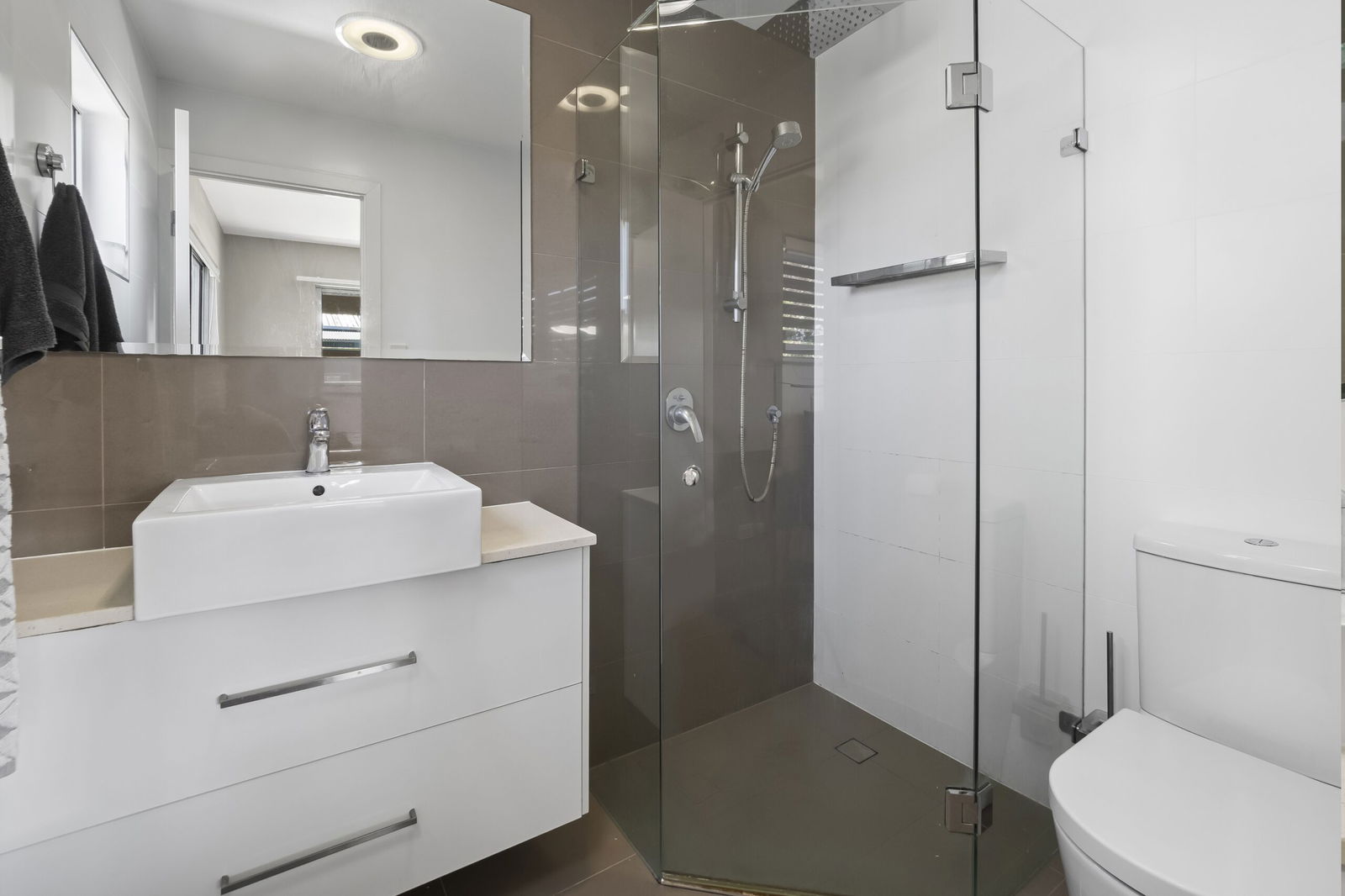 Listing image for 4/85 Queens Road, Everton Hills  QLD  4053