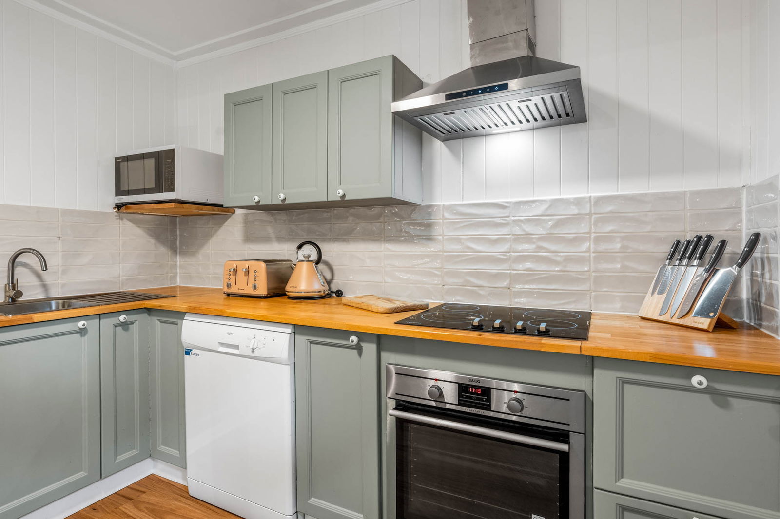 Listing image for 47 Shore Street, Russell Island  QLD  4184