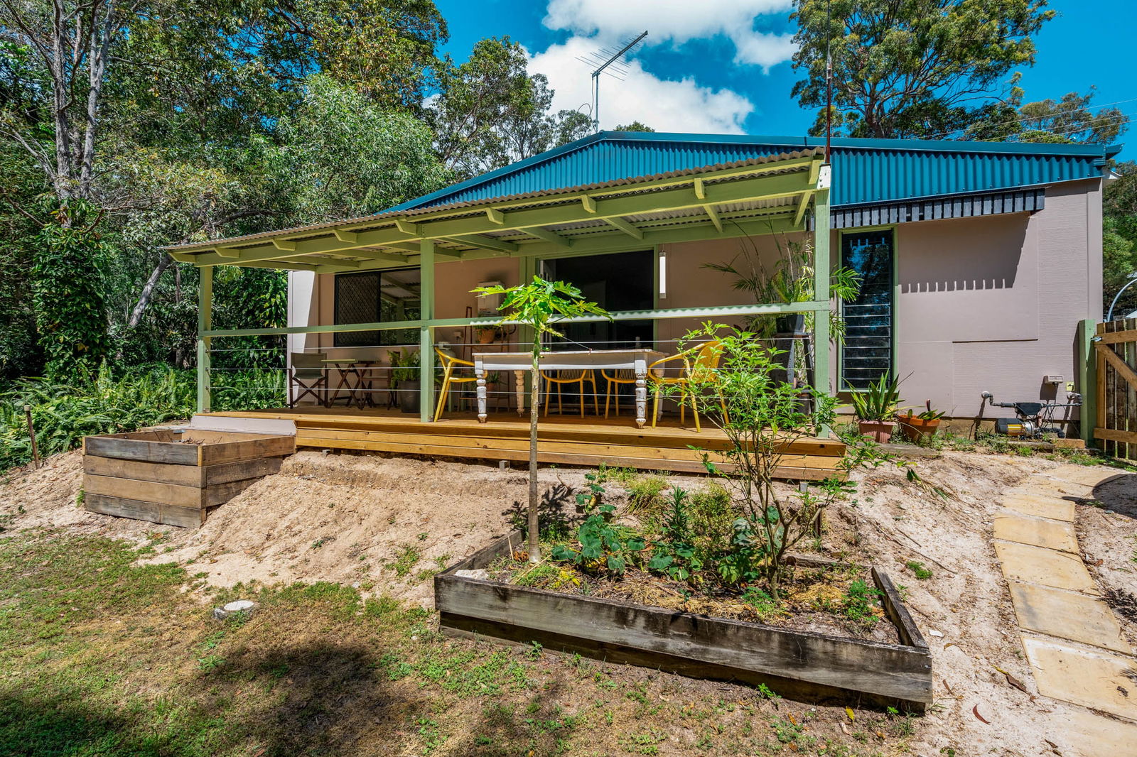 Listing image for 47 Shore Street, Russell Island  QLD  4184